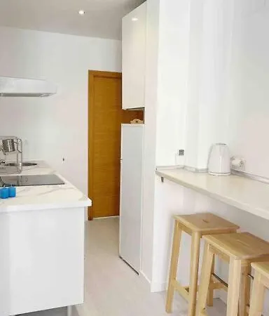 Stylish 2 Bedroom Next To Lamerced Plaza *